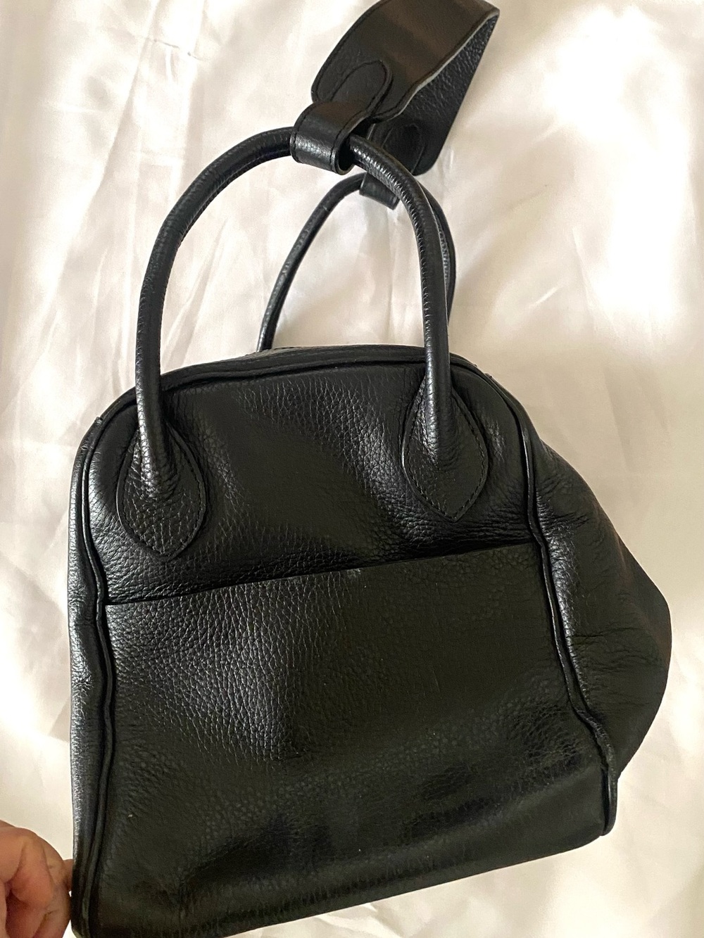 Black Leather Shoulder Lindy Bag - sliver metal accessories - Picture 5 of 7